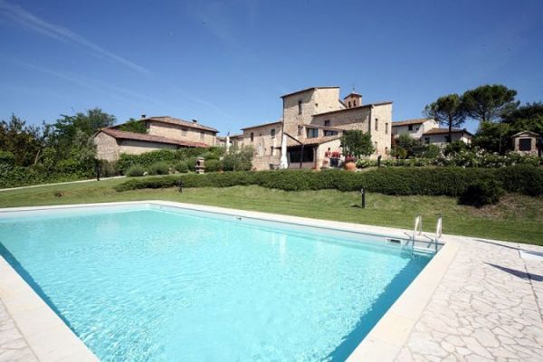 karakteristiek appartement op wijn- of olijfboerderij in Italië met zwembad!