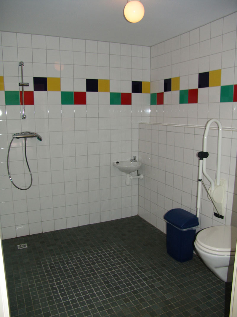 Bathroom B-LI-0131