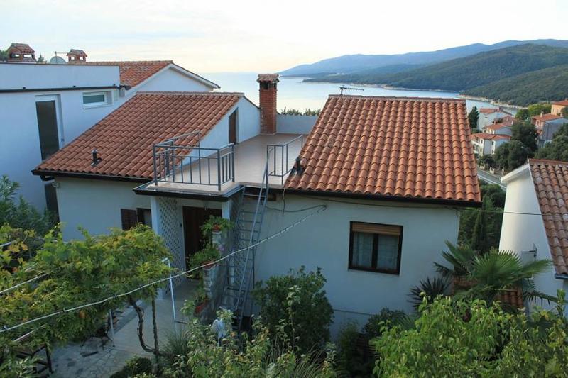 Vakantiehuis KR-IS-0140 6-personen in Rabac Kroatie