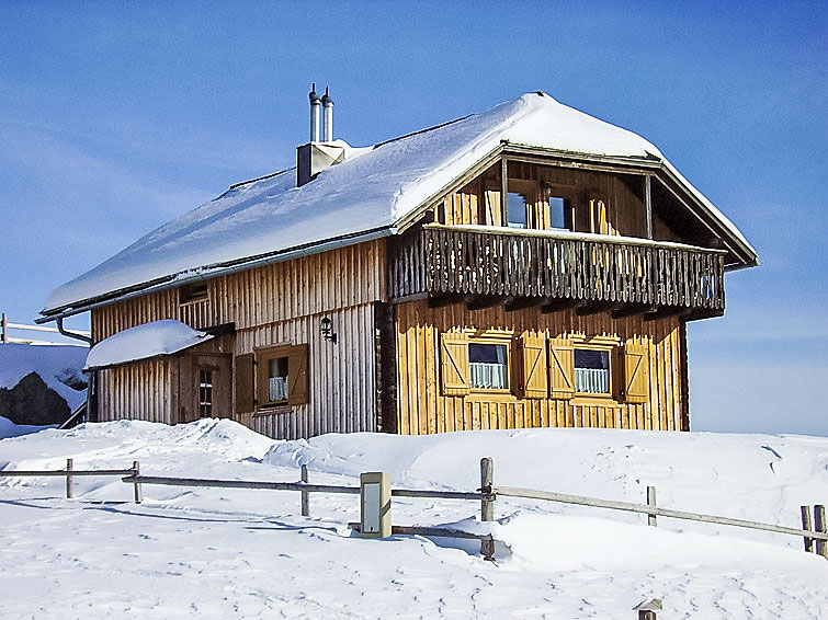 Foto van exterieur van Vakantiehuis Bad Kleinkirchheimin de winter