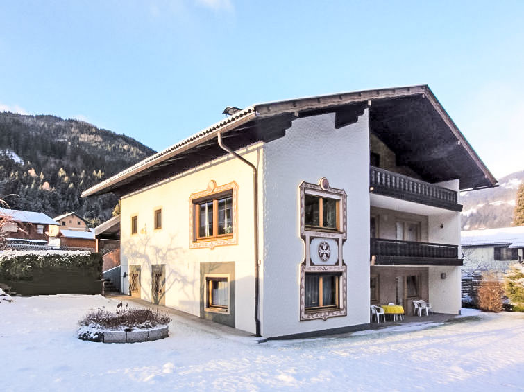 Foto van exterieur van Vakantiehuis Bad Kleinkirchheimin de winter