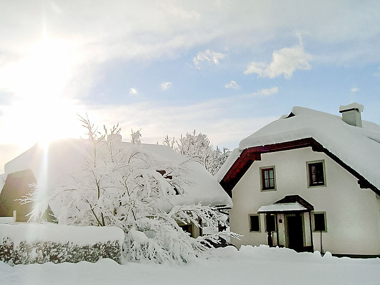 Foto van exterieur van Appartement Seebodenin de winter