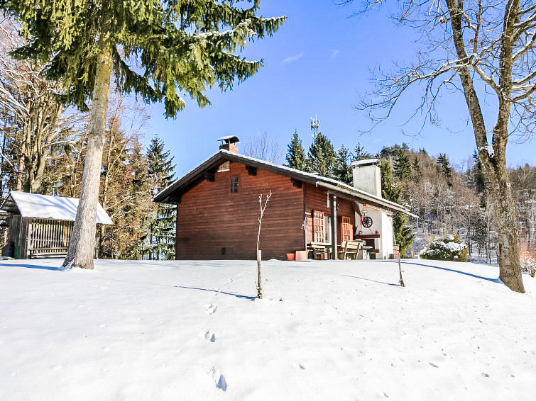 Foto van exterieur van Vakantiehuis Klagenfurt am Wörtherseein de winter Foto van exterieur van Vakantiehuis Klagenfurt am Wörtherseein de winter