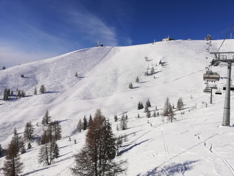 Foto van exterieur van Vakantiehuis Klippitztörlin de winter Foto van exterieur van Vakantiehuis Klippitztörlin de winter