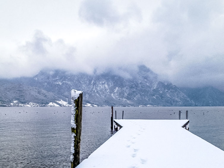 Foto van exterieur van Appartement Pinsdorfin de winter Foto van exterieur van Appartement Pinsdorfin de winter