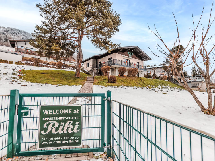 Foto van exterieur van Vakantiehuis Bruckin de winter