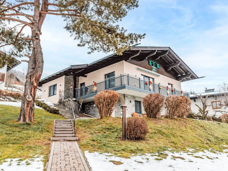 Foto van exterieur van Vakantiehuis Bruckin de winter