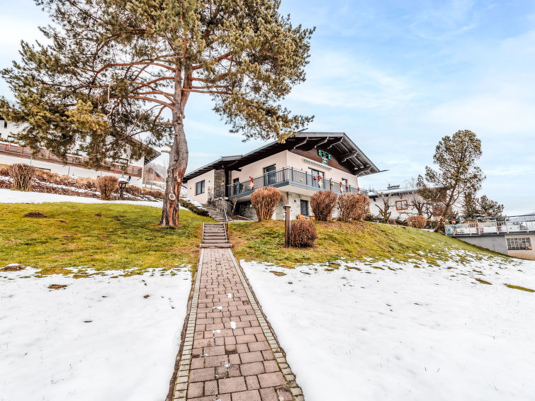 Foto van exterieur van Vakantiehuis Bruckin de winter