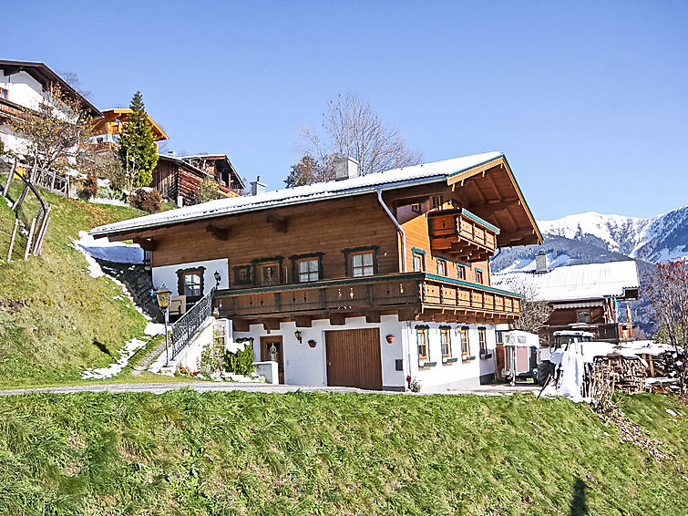 Foto van exterieur van Vakantiehuis Zell am Seein de winter