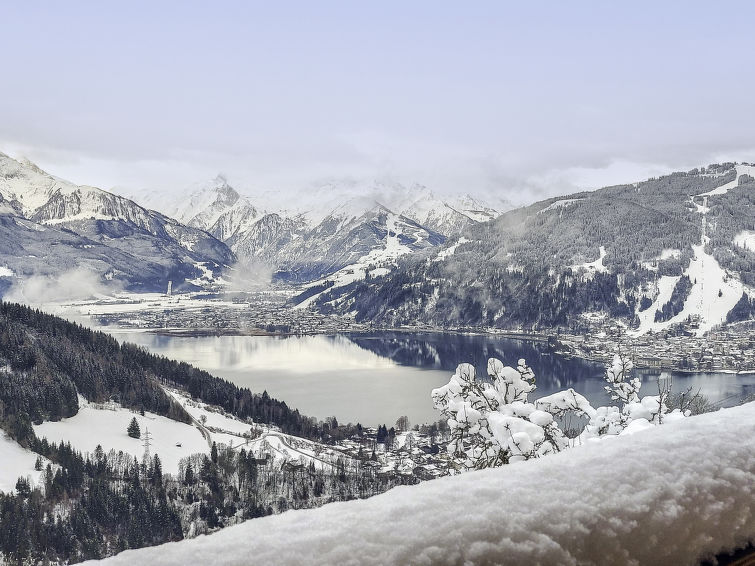 Foto van exterieur van Vakantiehuis Zell am Seein de winter