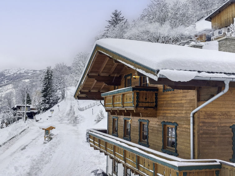 Foto van exterieur van Vakantiehuis Zell am Seein de winter
