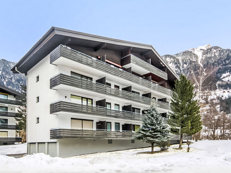 Foto van exterieur van Appartement Bad Hofgasteinin de winter