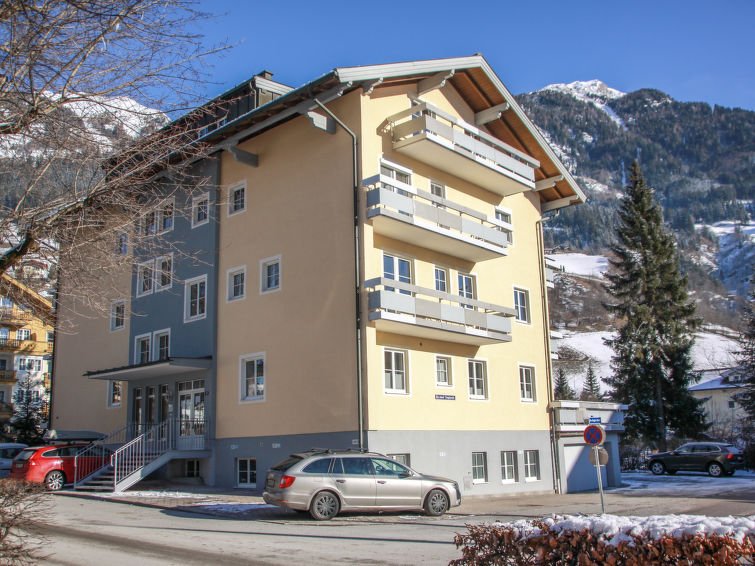 Foto van exterieur van Appartement Bad Hofgasteinin de winter