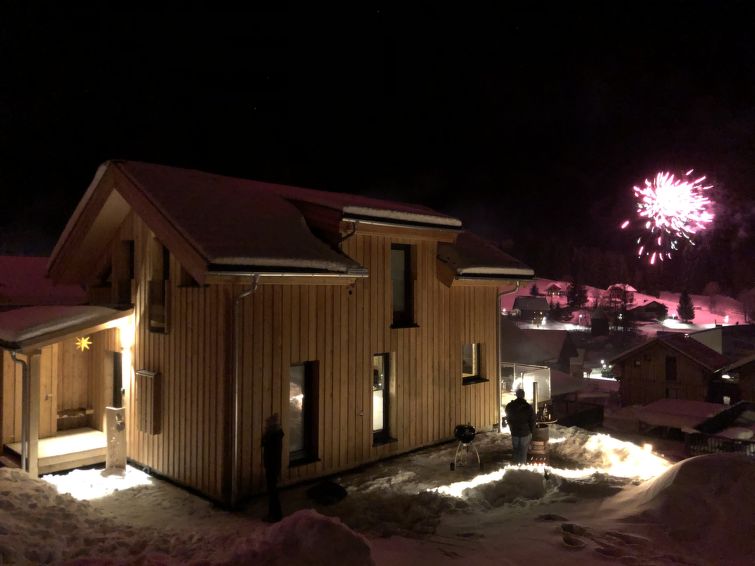 Foto van exterieur van Vakantiehuis Hohentauernin de winter