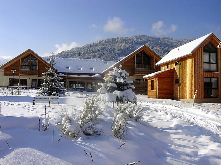 Foto van exterieur van Appartement Sankt Georgen am Kreischbergin de winter
