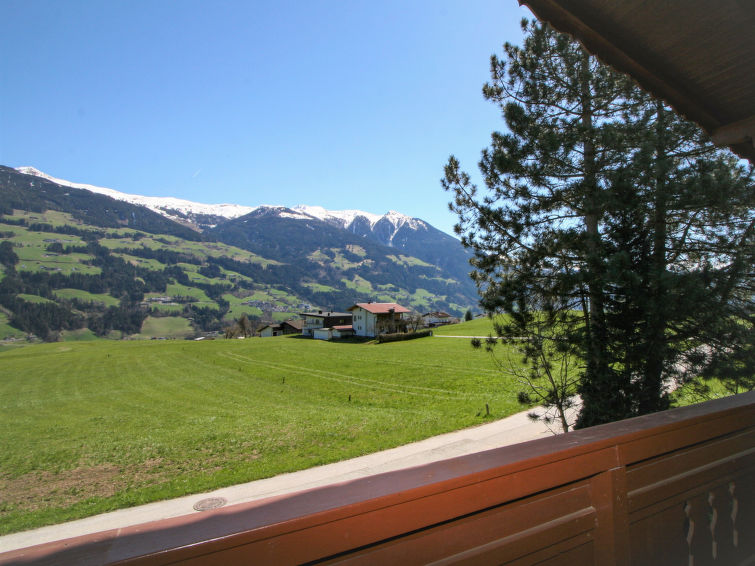 Foto van exterieur van Vakantiehuis Fügenin de winter Foto van exterieur van Vakantiehuis Fügenin de winter