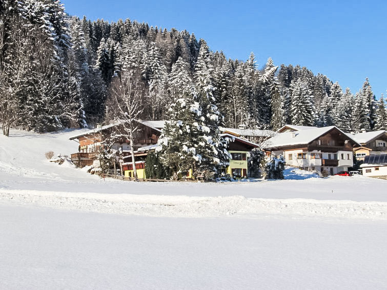 Foto van exterieur van Vakantiehuis Fügenin de winter Foto van exterieur van Vakantiehuis Fügenin de winter