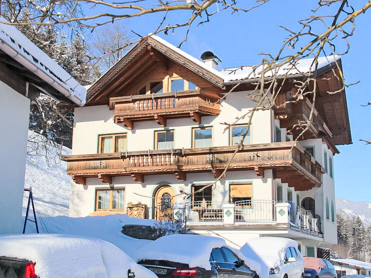 Foto van exterieur van Appartement Kaltenbachin de winter