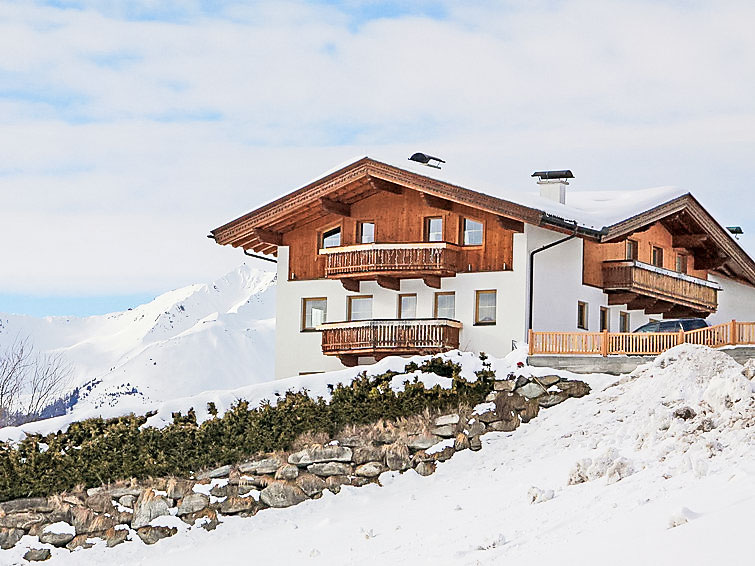 Foto van exterieur van Appartement Kaltenbachin de winter