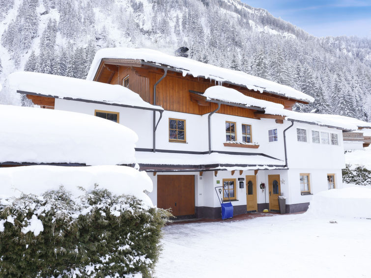Foto van exterieur van Appartement Mayrhofenin de winter