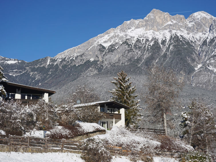 Foto van exterieur van Vakantiehuis Telfsin de winter Foto van exterieur van Vakantiehuis Telfsin de winter