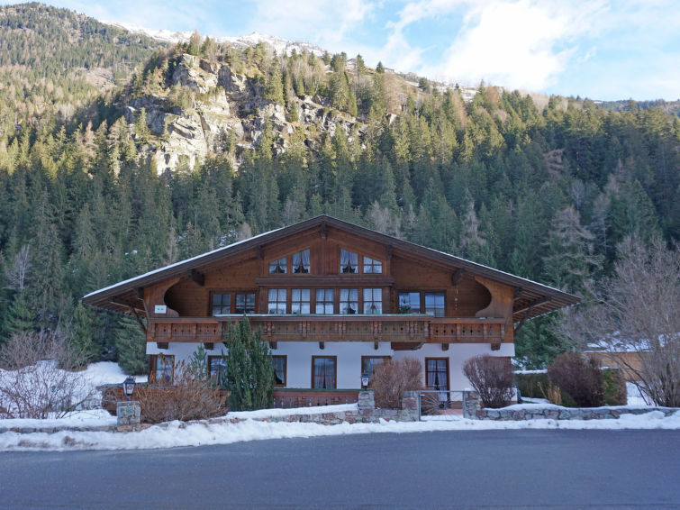 Foto van exterieur van Appartement Sankt Leonhard im Pitztalin de winter