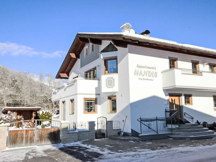 Foto van exterieur van Appartement Ried im Oberinntalin de winter Foto van exterieur van Appartement Ried im Oberinntalin de winter