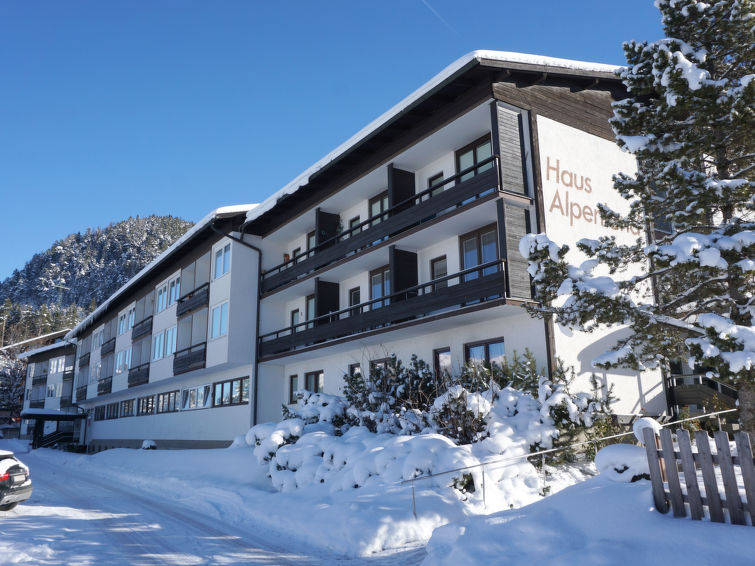 Foto van exterieur van Appartement Seefeld in Tirolin de winter