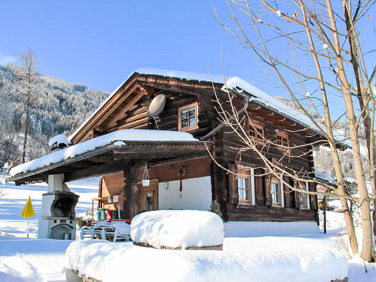 Foto van exterieur van Vakantiehuis Fügenin de winter Foto van exterieur van Vakantiehuis Fügenin de winter