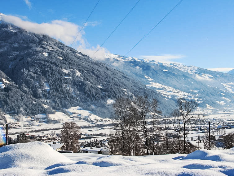 Foto van exterieur van Vakantiehuis Fügenin de winter Foto van exterieur van Vakantiehuis Fügenin de winter