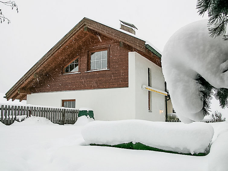 Foto van exterieur van Vakantiehuis Achenkirchin de winter