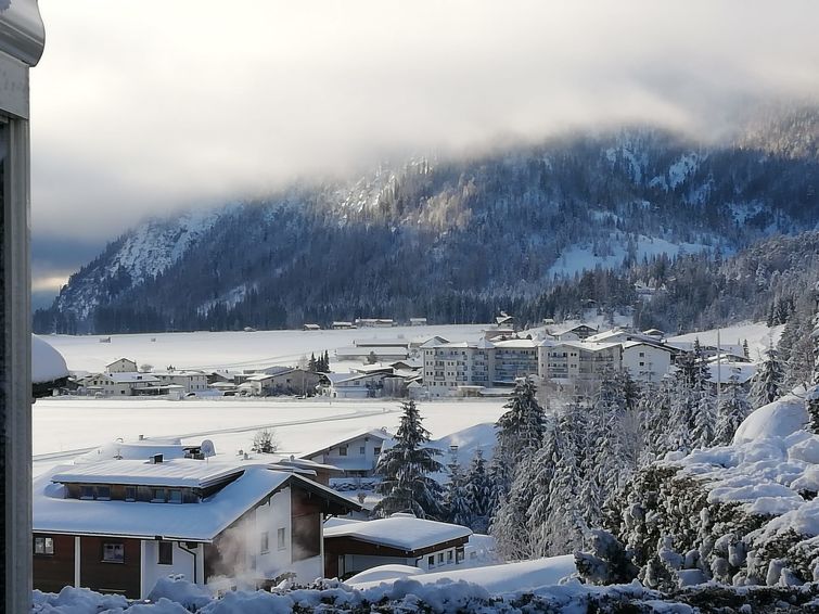 Foto van exterieur van Vakantiehuis Achenkirchin de winter