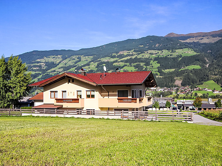 Foto van exterieur van Appartement Fügen Foto van exterieur van Appartement Fügen