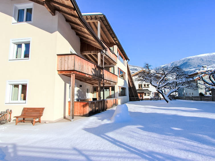 Foto van exterieur van Appartement Kaltenbachin de winter