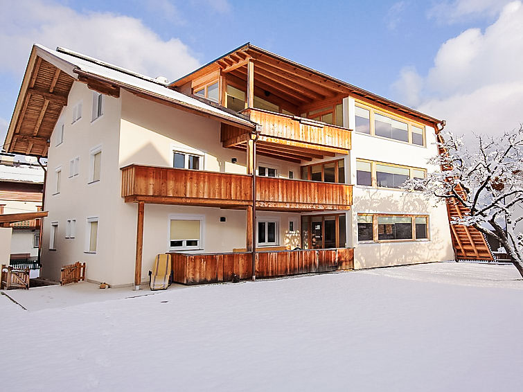 Foto van exterieur van Appartement Kaltenbachin de winter