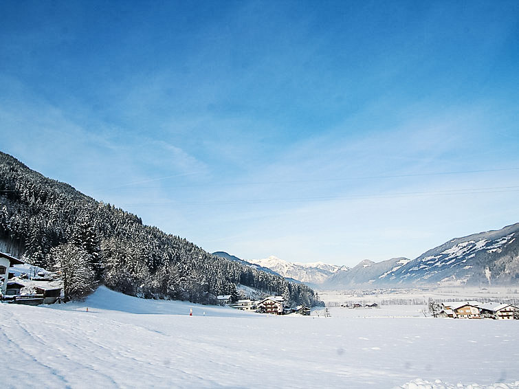 Foto van exterieur van Appartement Kaltenbachin de winter