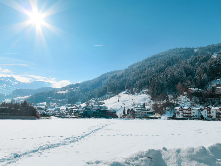 Foto van omgeving van Vakantiehuis Kaltenbachin de winter