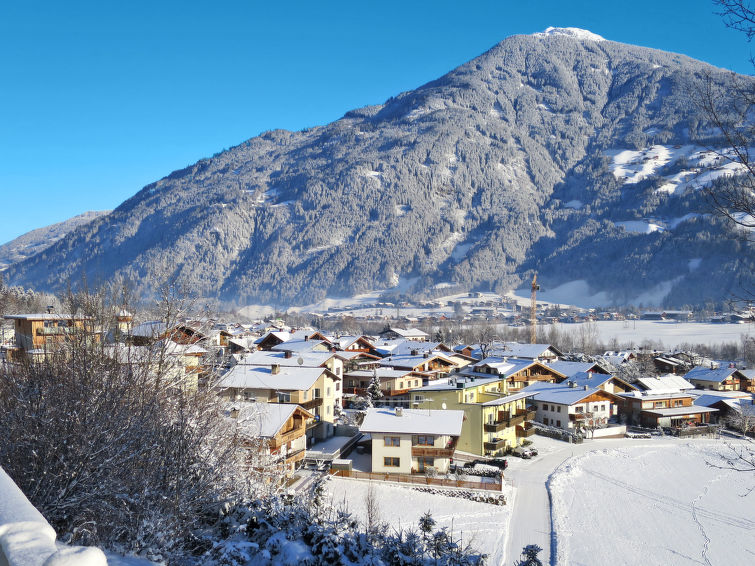 Foto van omgeving van Vakantiehuis Kaltenbachin de winter
