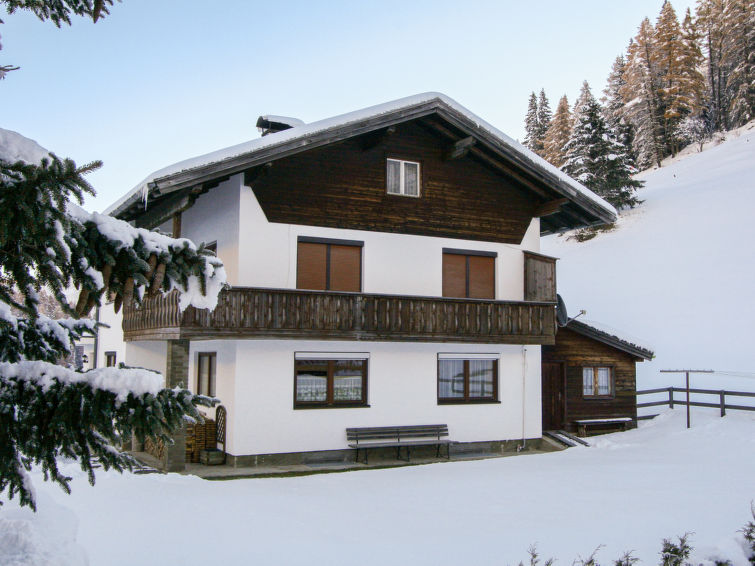 Foto van exterieur van Vakantiehuis Gries am Brennerin de winter