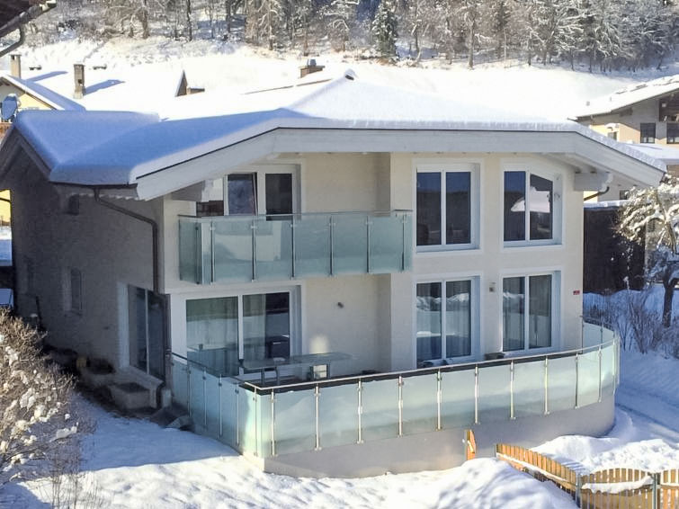 Foto van exterieur van Vakantiehuis Fügenin de winter Foto van exterieur van Vakantiehuis Fügenin de winter