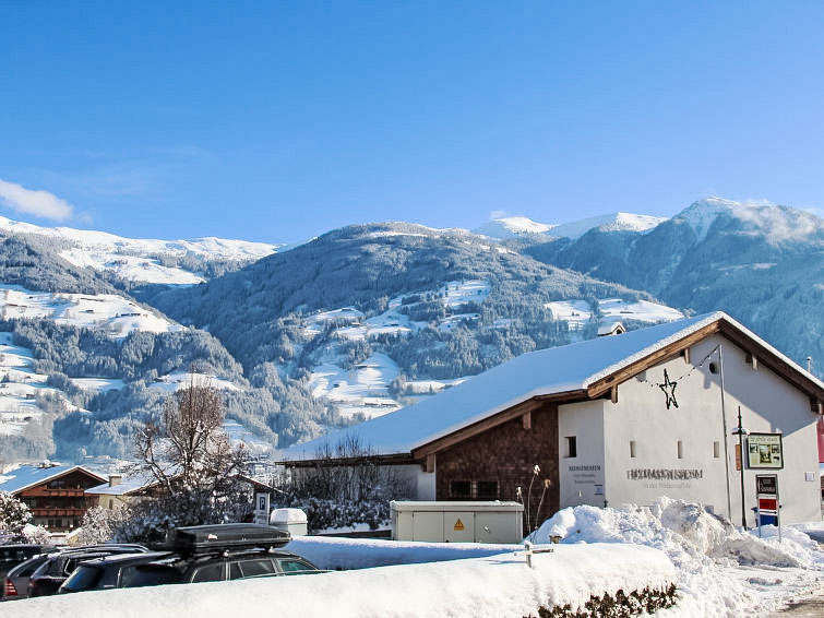 Foto van exterieur van Vakantiehuis Fügenin de winter Foto van exterieur van Vakantiehuis Fügenin de winter