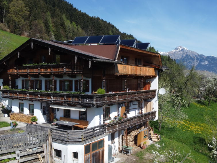 Foto van exterieur van Appartement Fügen Foto van exterieur van Appartement Fügen