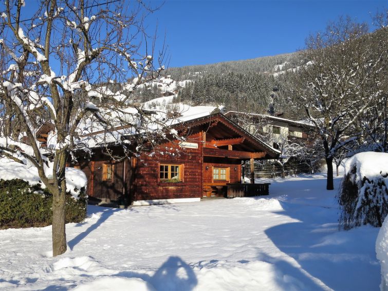 Gezellig Vakantiehuis Heisenhaushtte in het Hart van Zillertal | Out! Vakantiehuizen