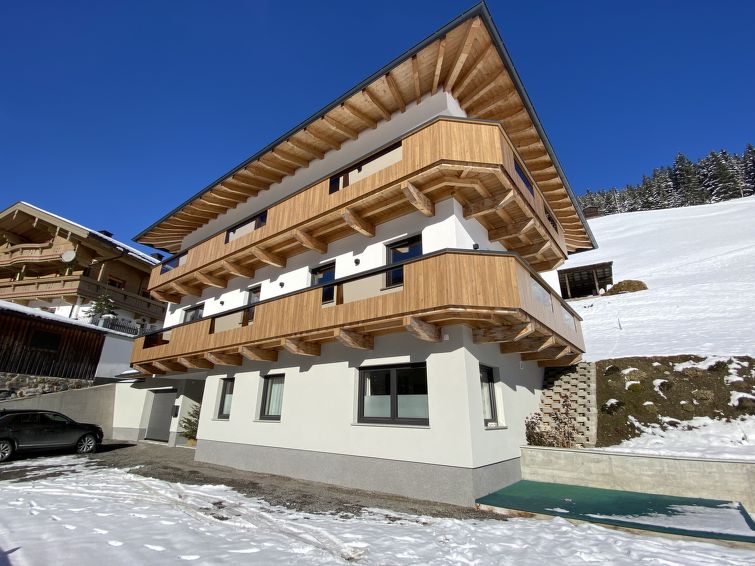 Foto van exterieur van Appartement Mayrhofenin de winter