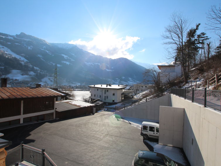Foto van exterieur van Appartement Mayrhofenin de winter