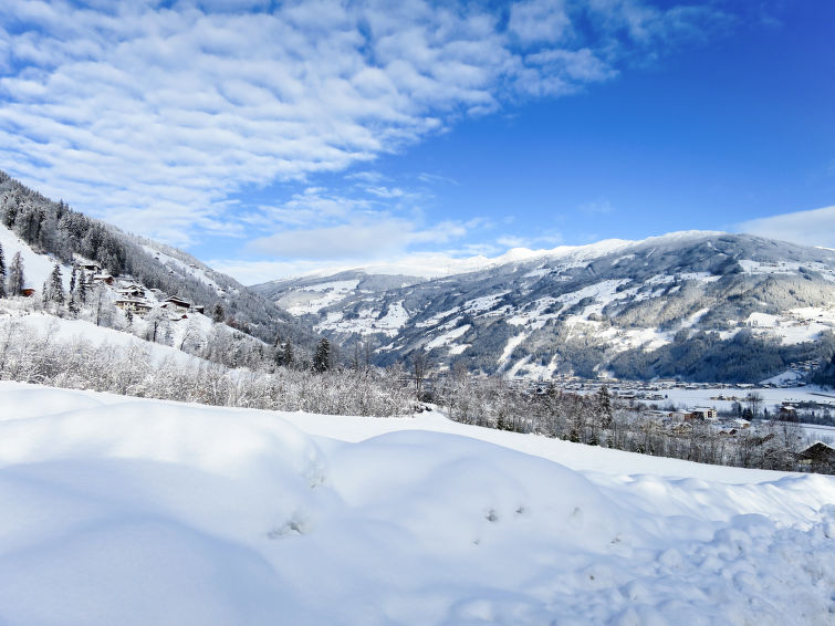 Foto van exterieur van Vakantiehuis Mayrhofenin de winter
