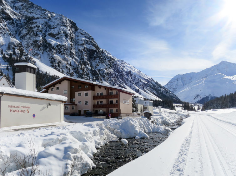 Foto van exterieur van Appartement Sankt Leonhard im Pitztalin de winter