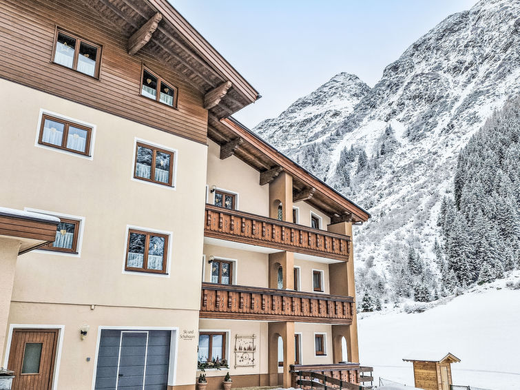 Foto van exterieur van Appartement Sankt Leonhard im Pitztalin de winter