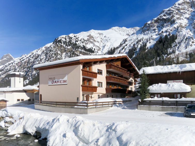 Foto van exterieur van Appartement Sankt Leonhard im Pitztalin de winter