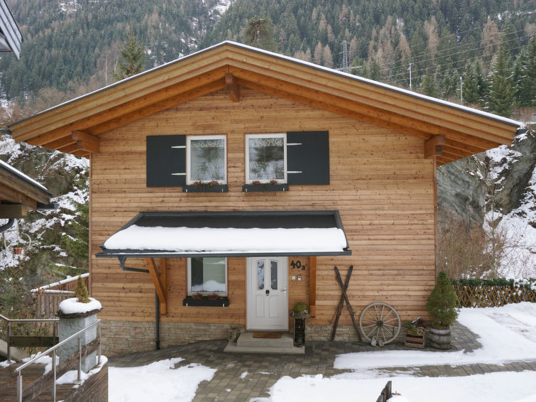 Foto van exterieur van Vakantiehuis Pettneu am Arlbergin de winter
